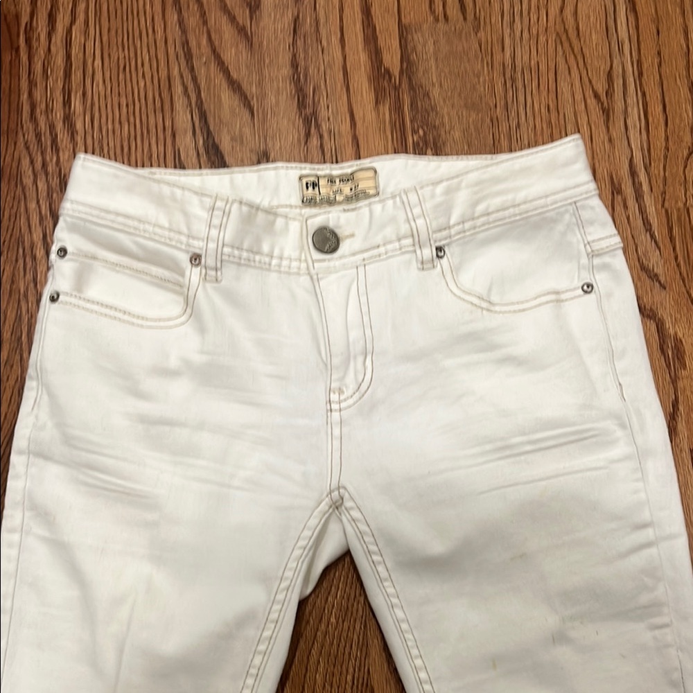Free People White Ankle Cropped Jeans with Distressed Hem/knees - Picture 3 of 10